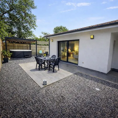 Mini Coup De Coeur Avec Jacuzzi Et Sauna Clim Jardin Clos Et Parking Sur Place * Ychoux